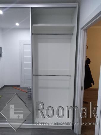 Шкаф-купе отдельностоящий в нише 4