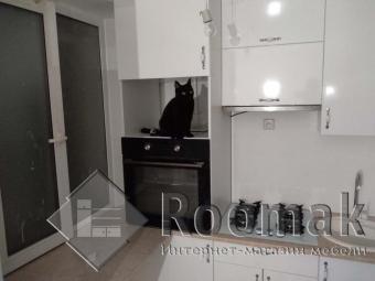 Маленькая кухня в белом цвете 5