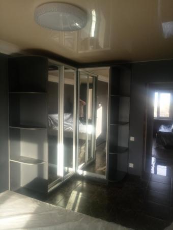 Угловой шкаф купе