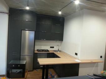 Кухня из ДСП Антрацит под потолок