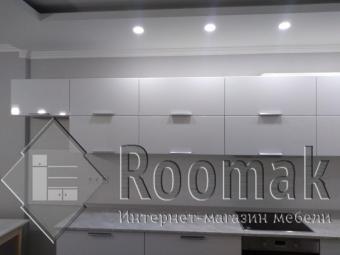 Белая глянцевая кухня Виант (МДФ пленка) 4