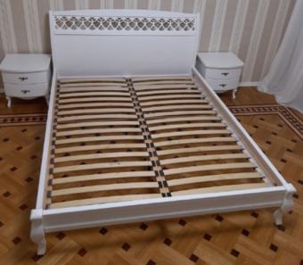 Деревянная кровать Дублин декор foto 3